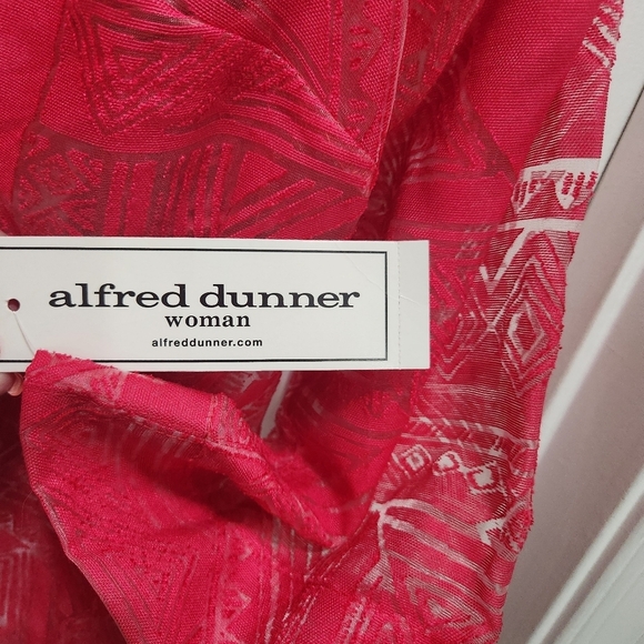 NWT Alfred Dunner Port Antonio Blouse Size 22W Dark Pink Red Sheer Button Down - Picture 7 of 8